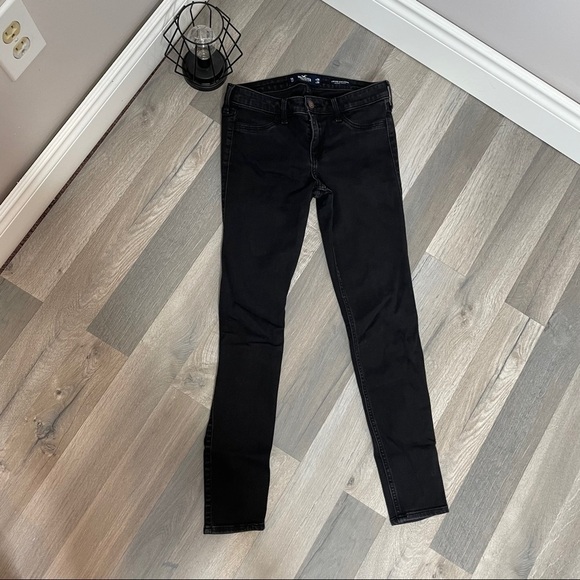 Hollister Women’s Jeggings - Picture 2 of 5